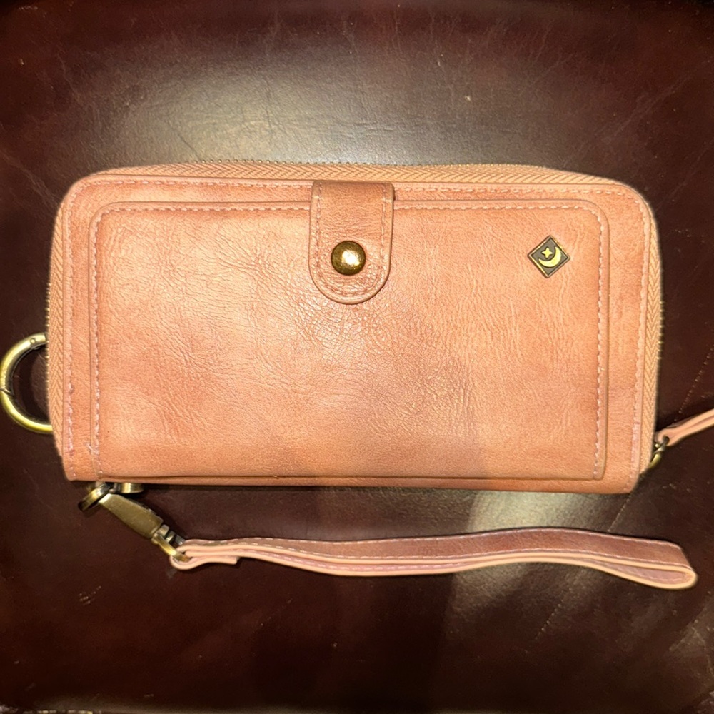 POLA Wallet / Wristlet